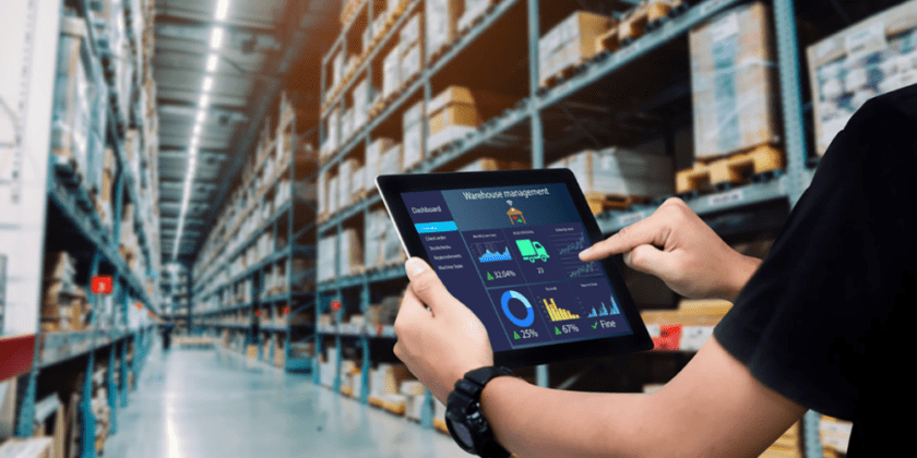 warehouse-inventory-tracker-smart-tablet 1